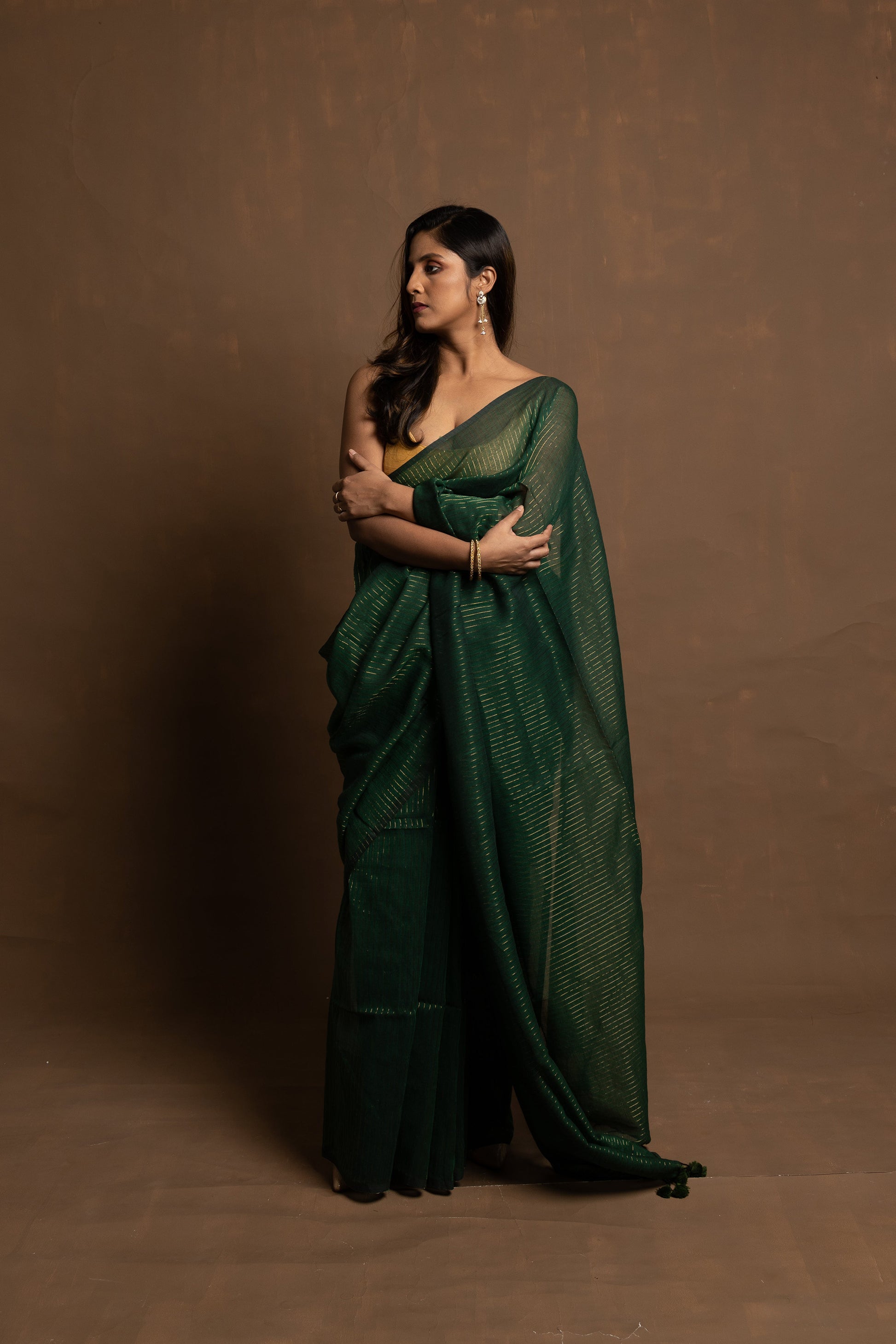 Hara rang | Deep green handloom cotton saree with zari stripes – Mohi fashion