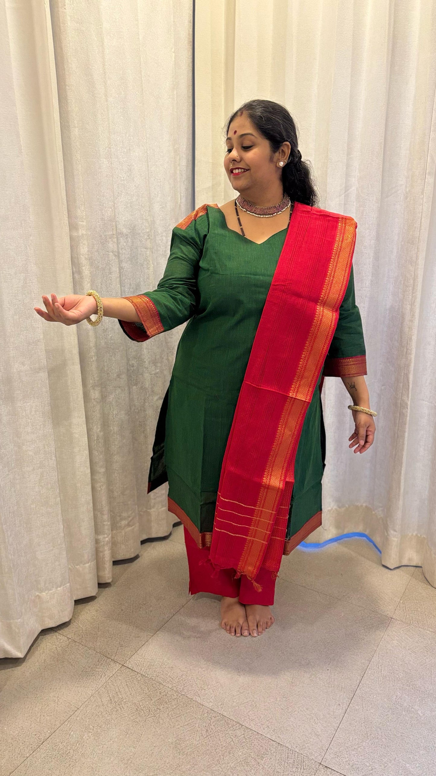 Maya - Kurti Set in Mangalagiri cotton in Green Color