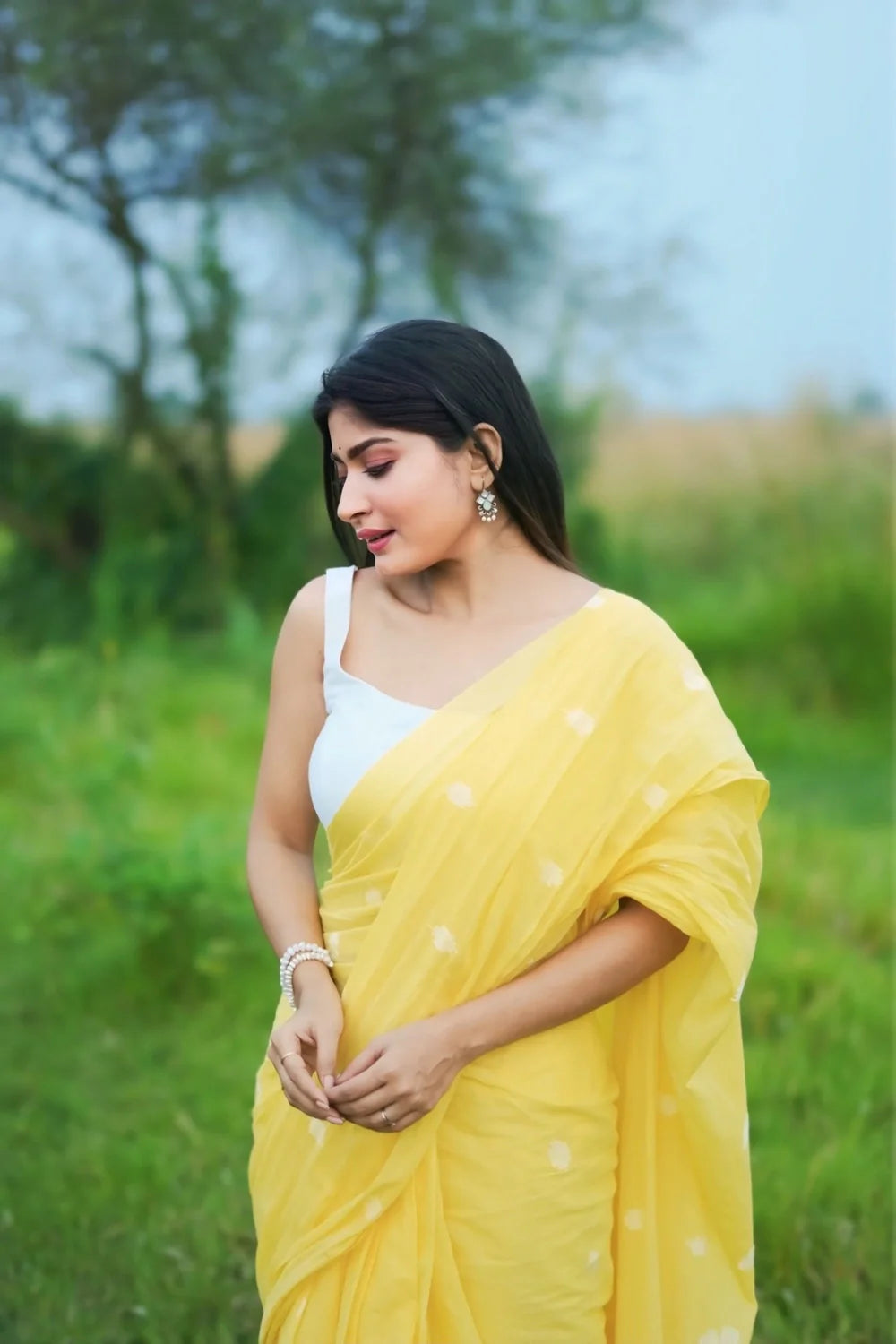 Handloom Lemon Yellow Pure Cotton Jamdani Saree with White Motifs