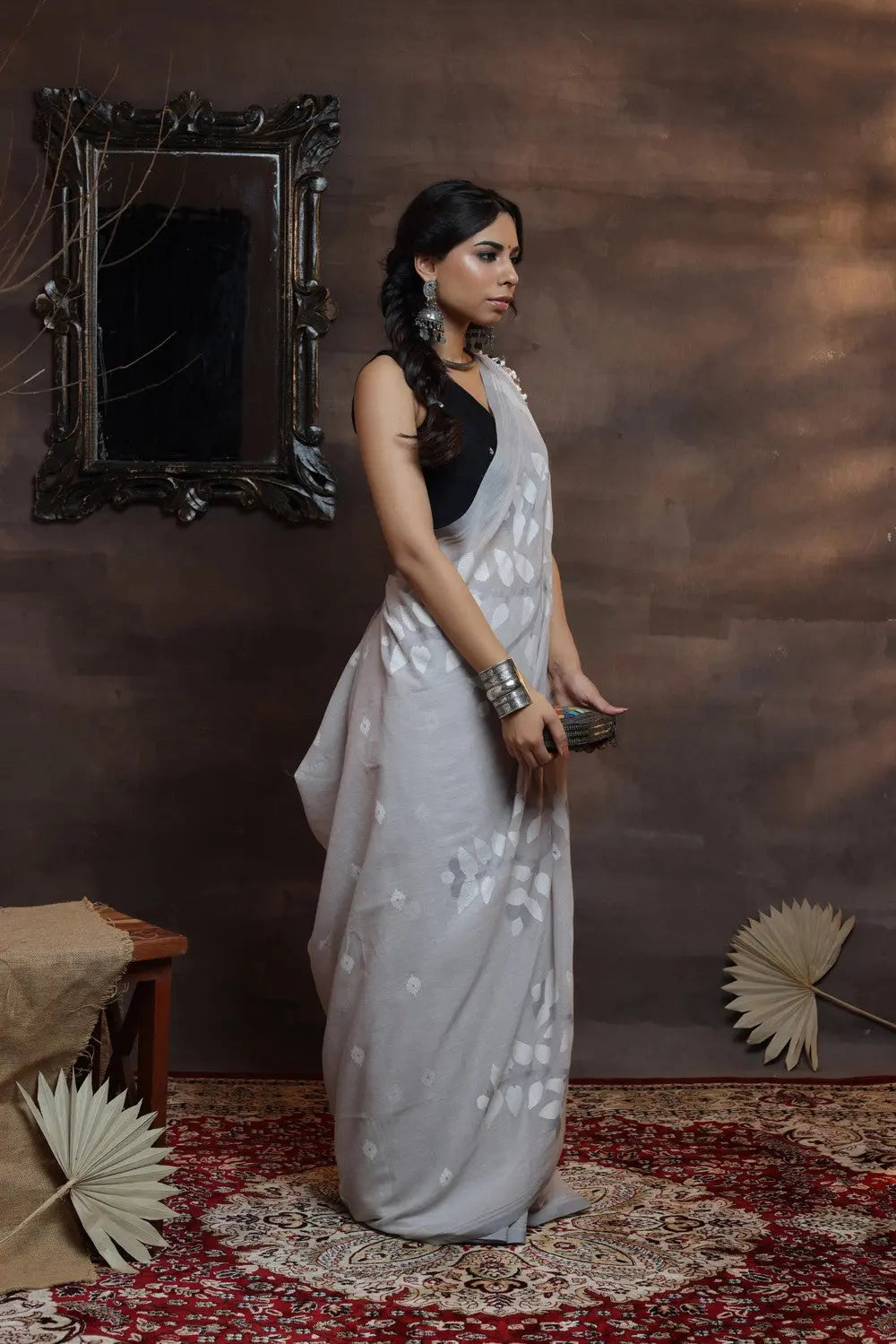 Handloom Grey Soft Cotton Jamdani Saree