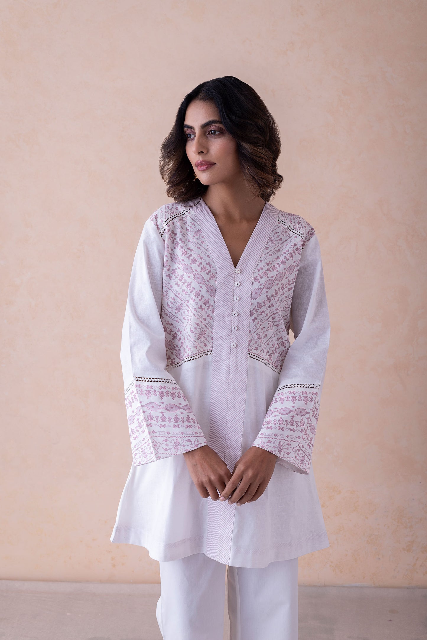Inayat Elegant Linen Printed Kurta Set