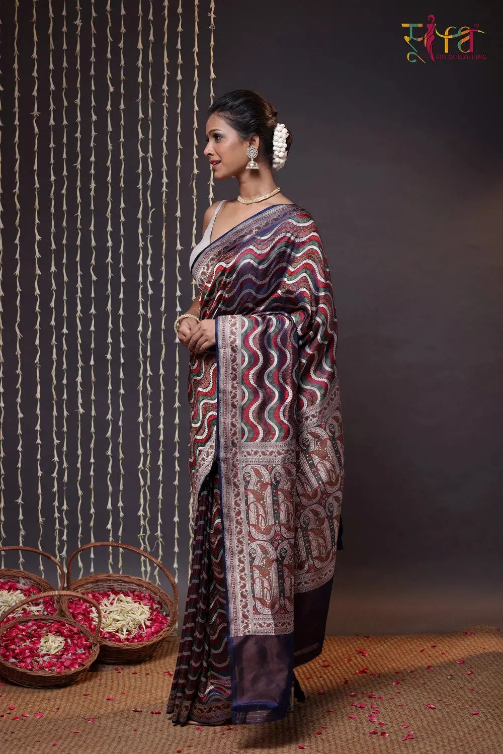 Handloom Navy Blue Tanchoi Silk Banarasi Saree