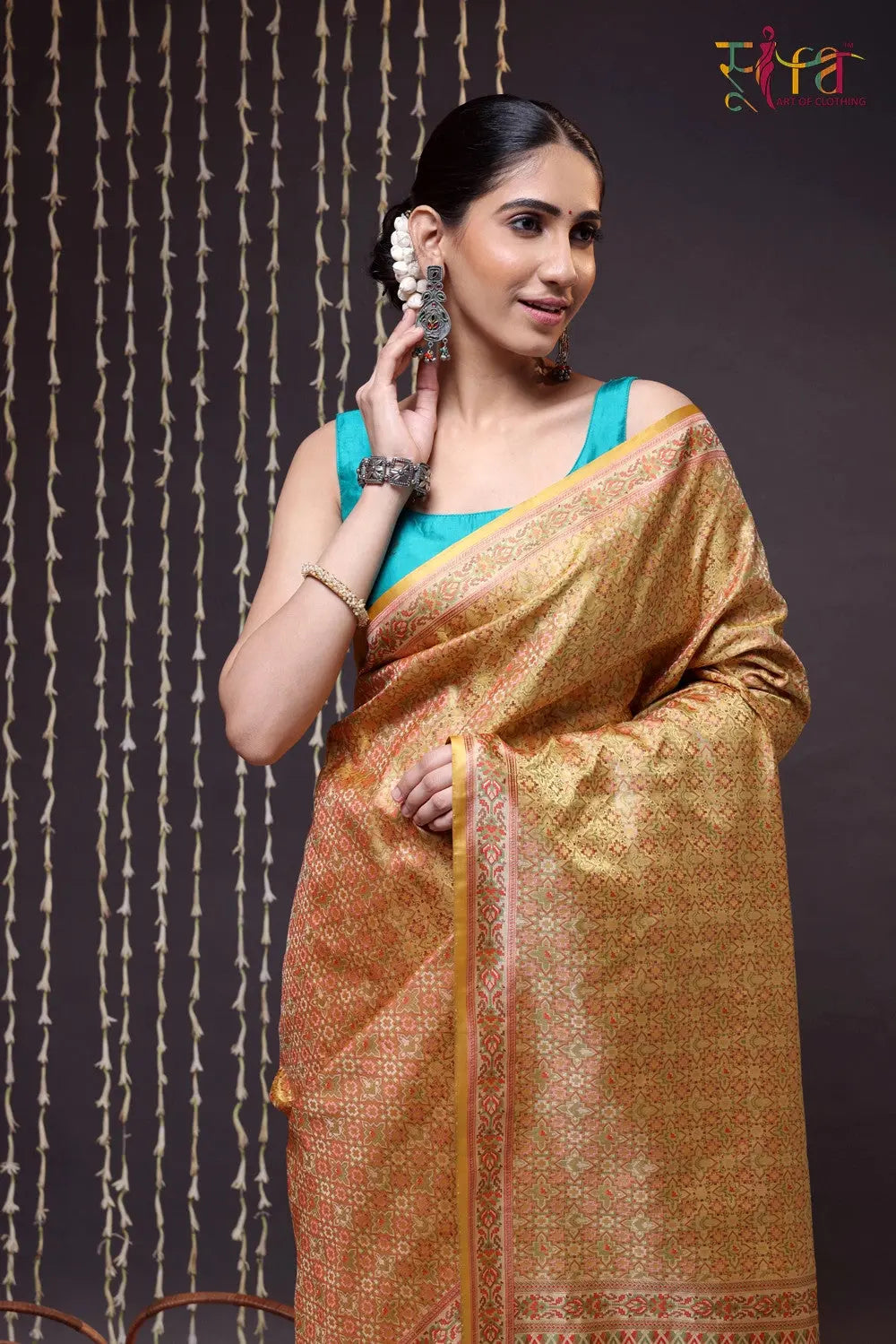Handloom Yellow Pure Silk Tanchoi Banarasi Saree