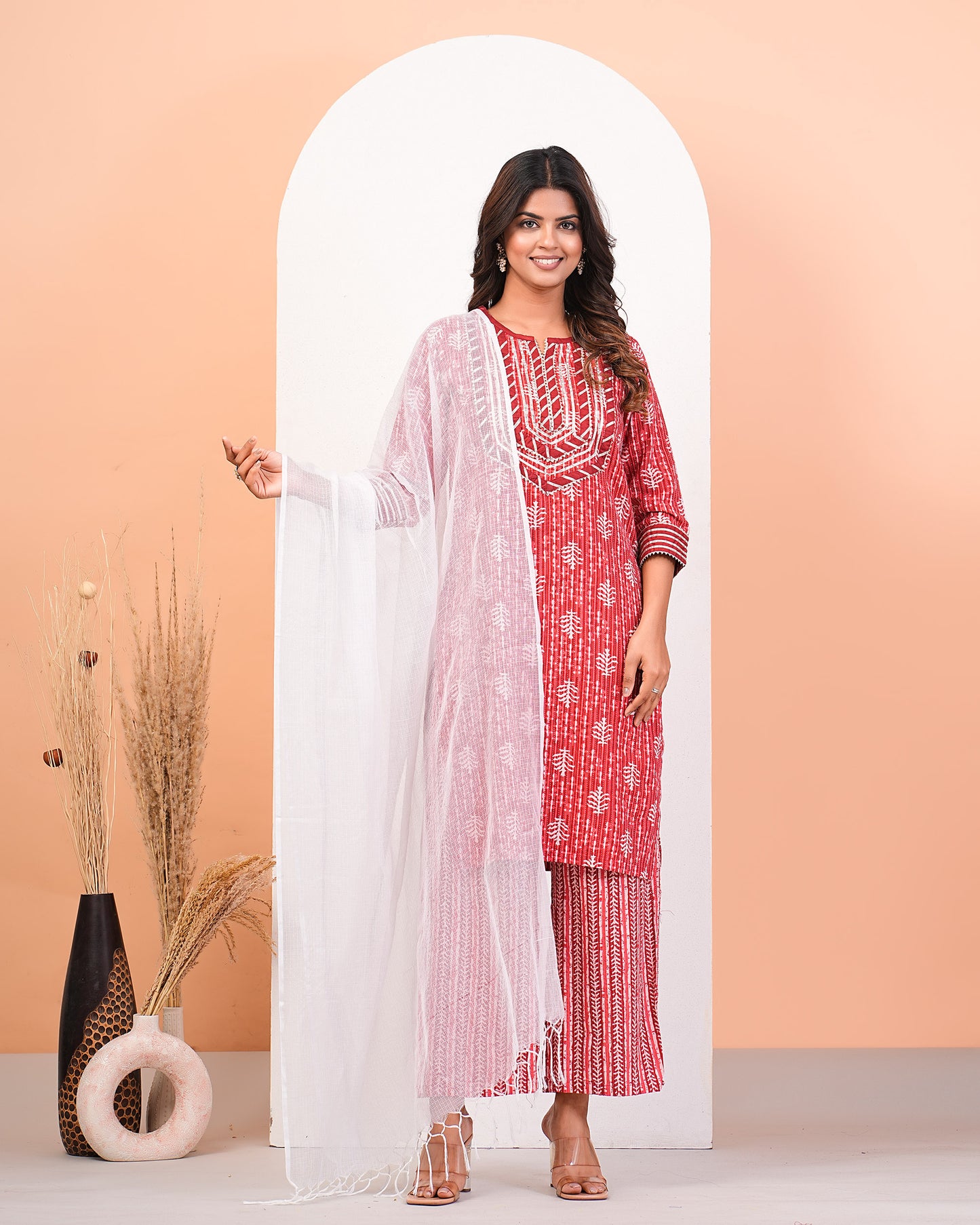 Red Katha Printed Kurta Set With Gota Lace Detailing