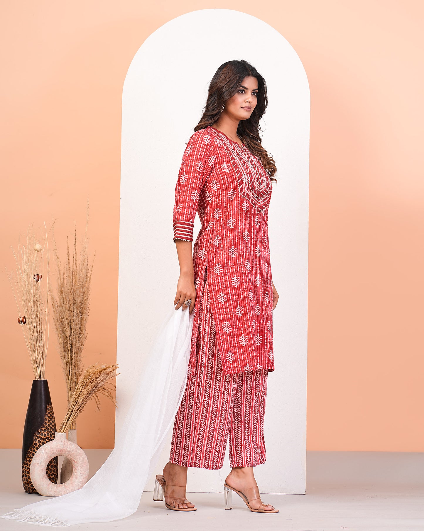Red Katha Printed Kurta Set With Gota Lace Detailing