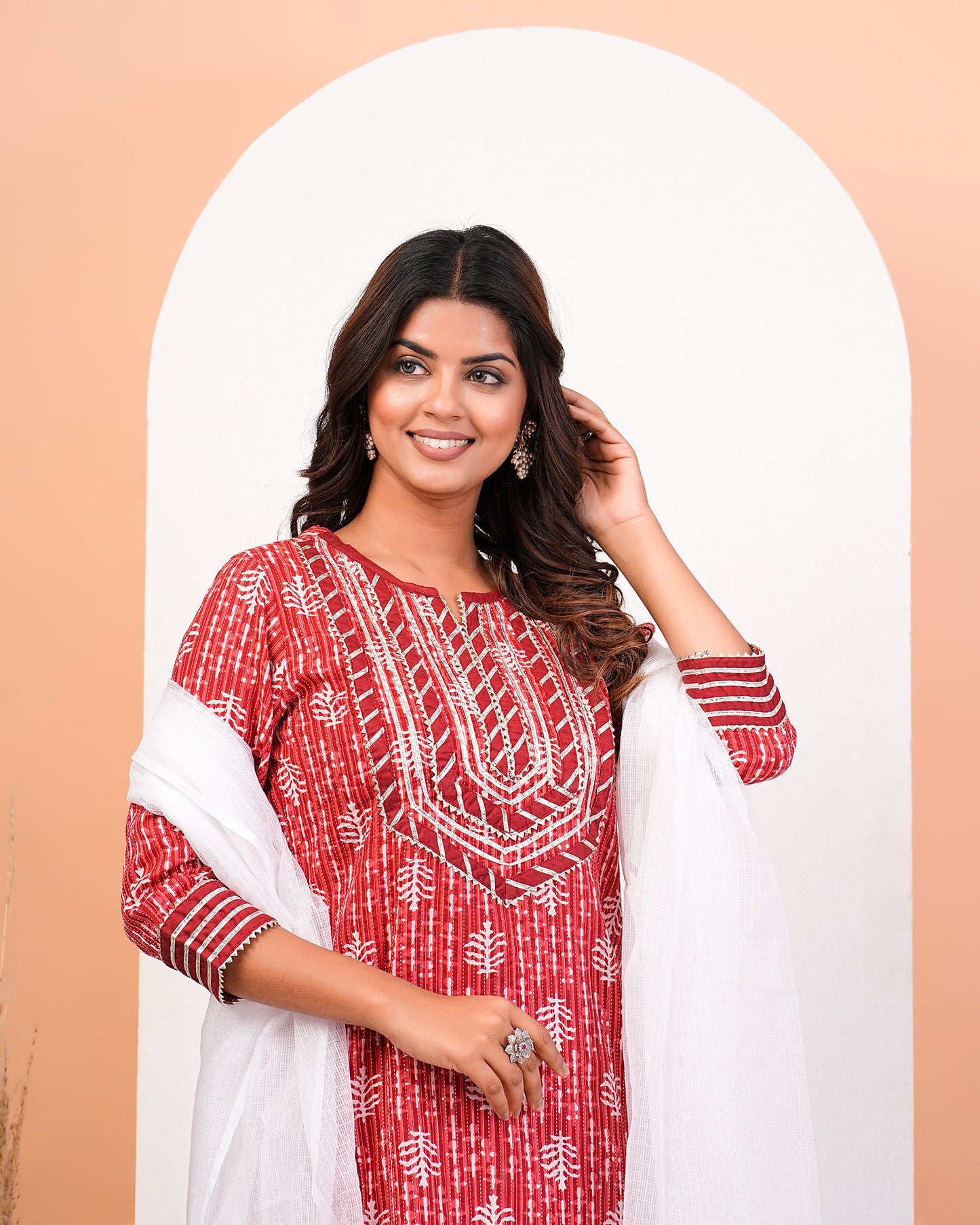 Red Katha Printed Kurta Set With Gota Lace Detailing