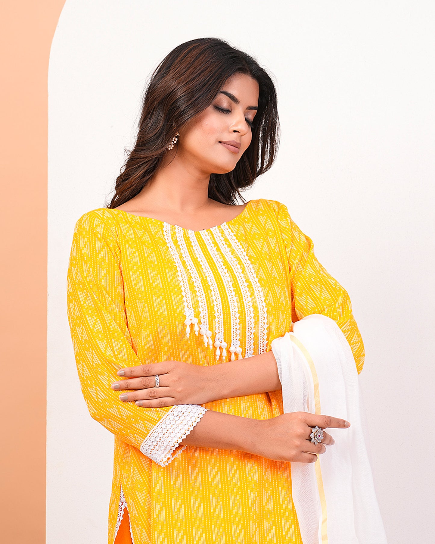 Yellow Katha Kurta Set With Lace Detailing And Dupatta