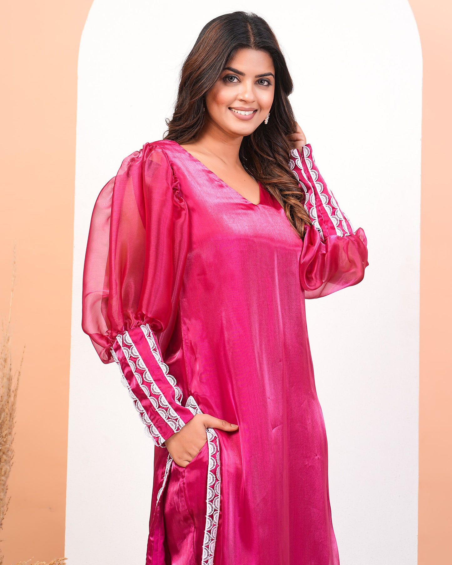 Pink Kurta With Puff Sleeves And Lace Detailing