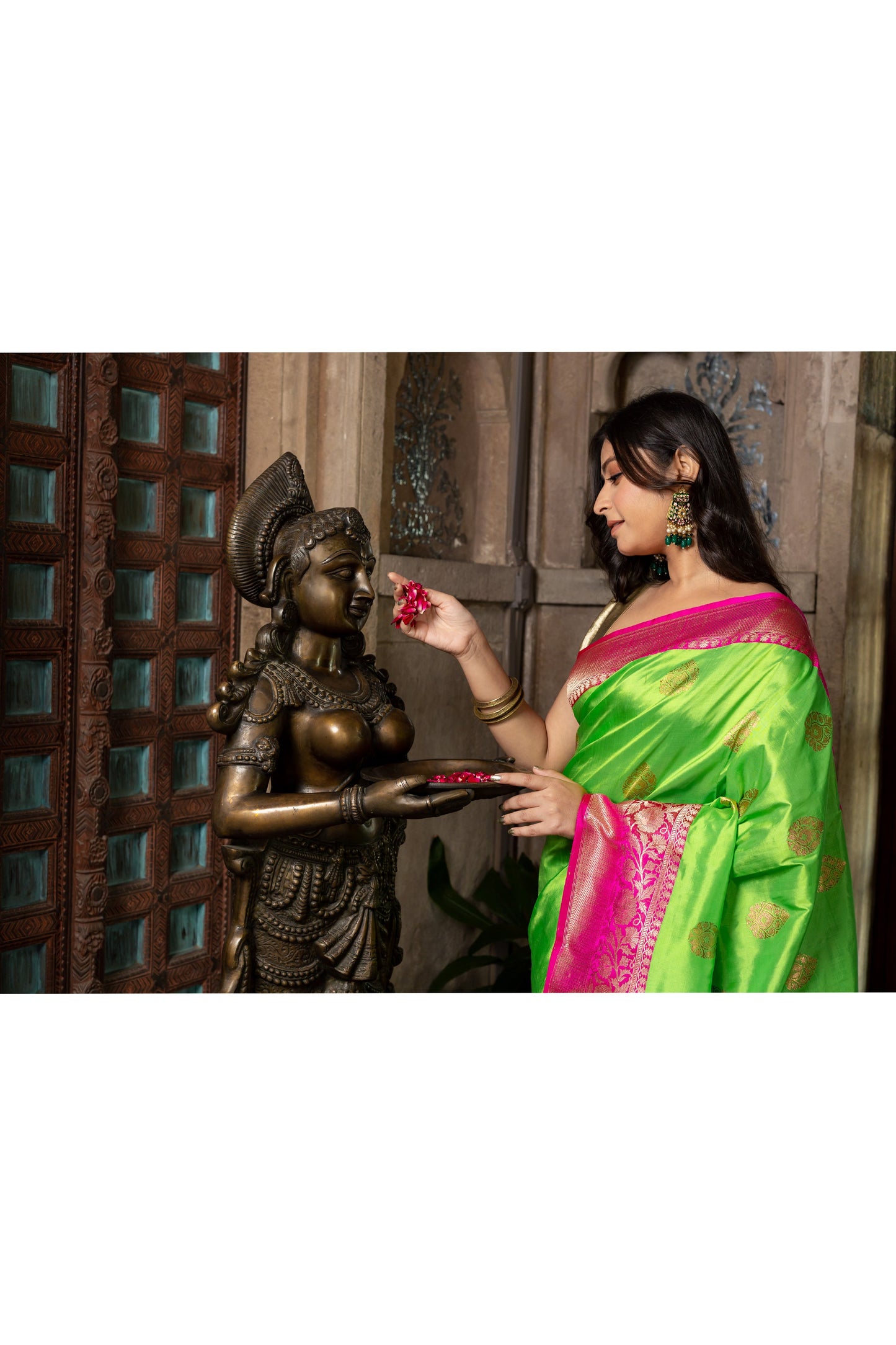 Parrot Green Handwoven Kadwa Katan Silk Saree - Panaya