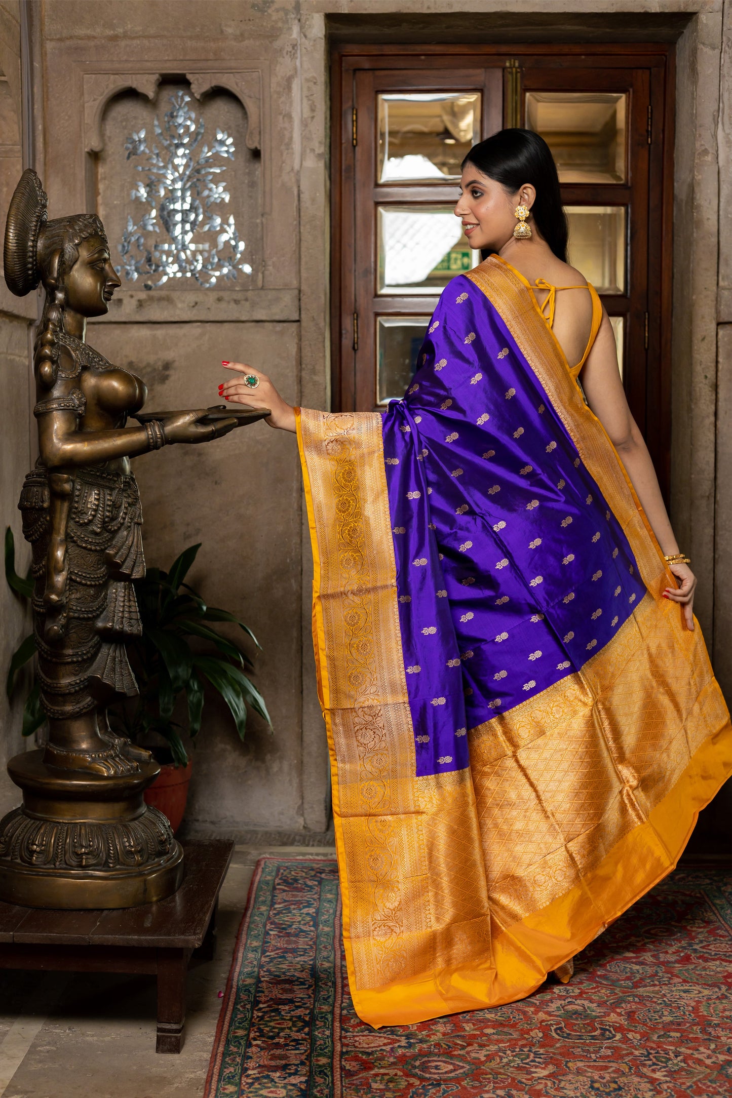 Royal Blue Handwoven Kadwa Katan Silk Saree - Panaya