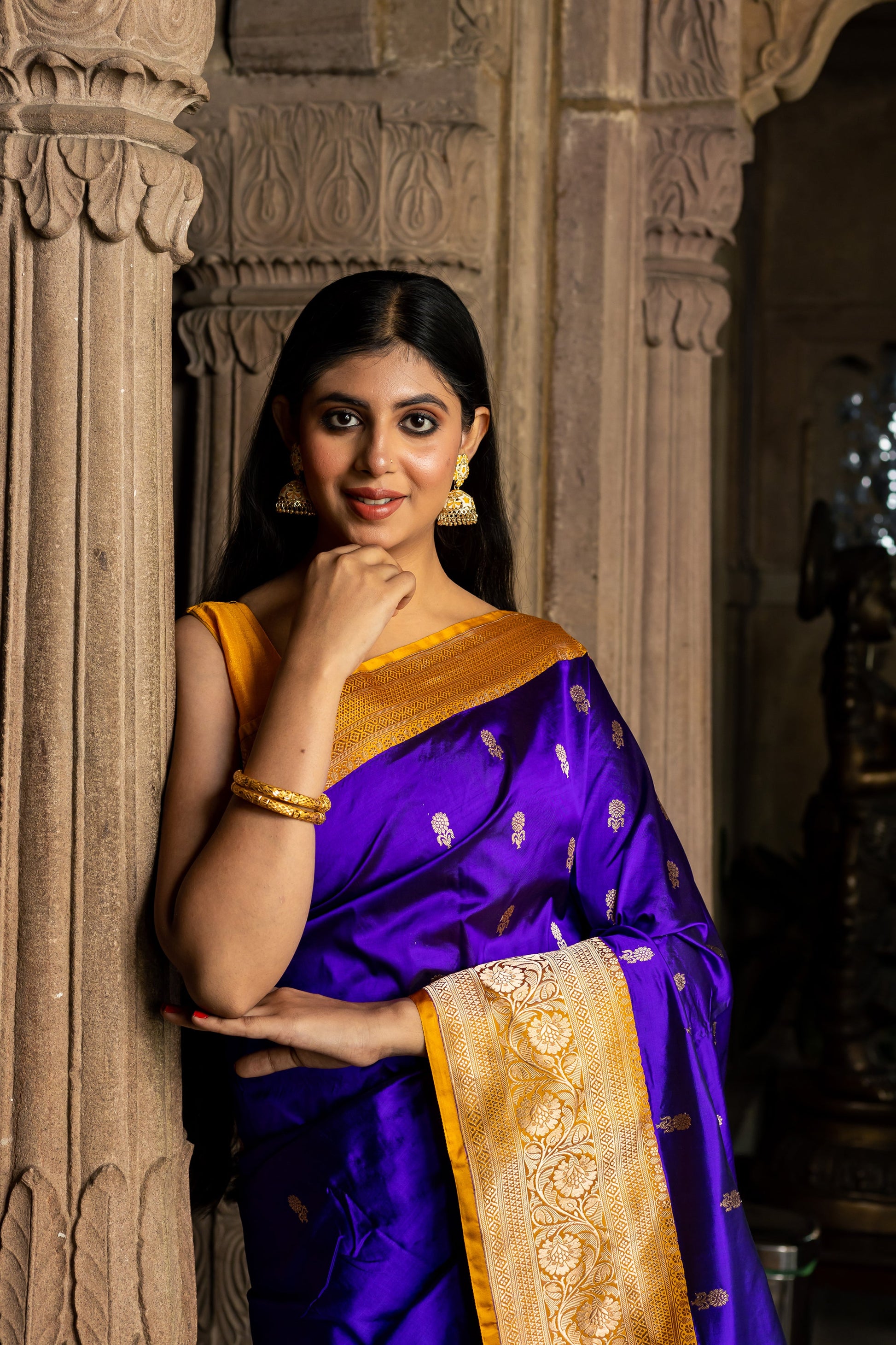 Royal Blue Handwoven Kadwa Katan Silk Saree - Panaya