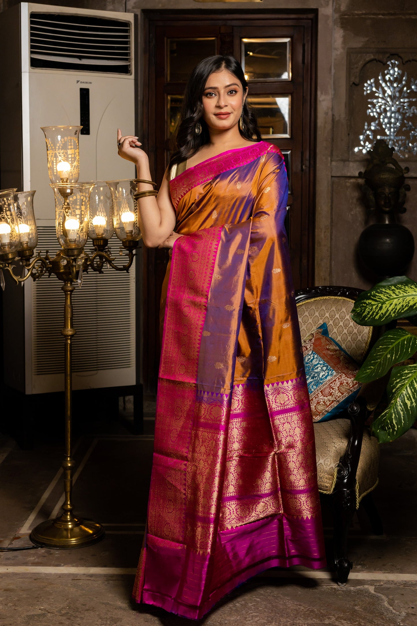 Brown Handwoven Kadwa Katan Silk Saree - Panaya
