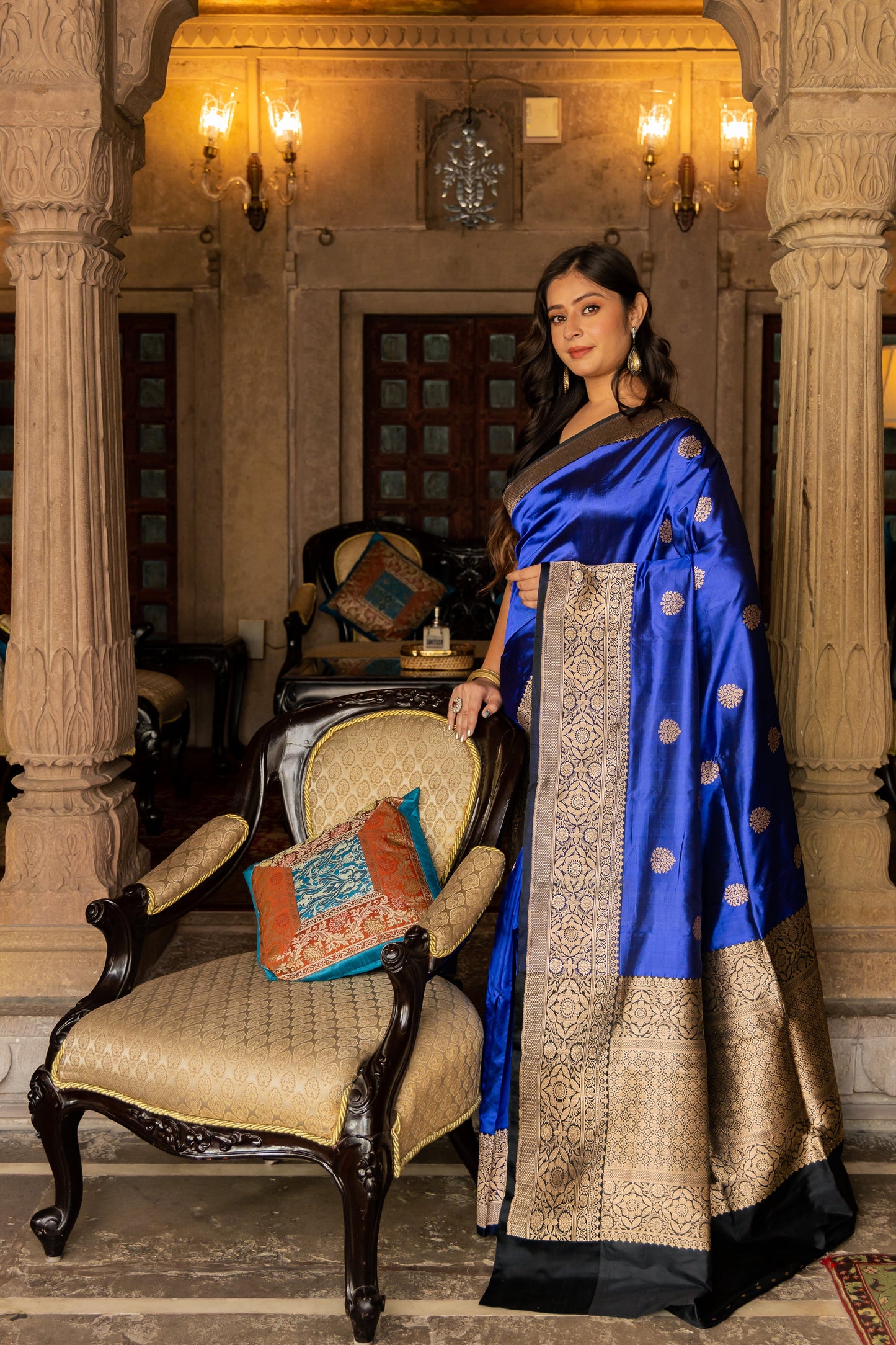 Royal Blue Handwoven Kadwa Katan Silk Saree - Panaya