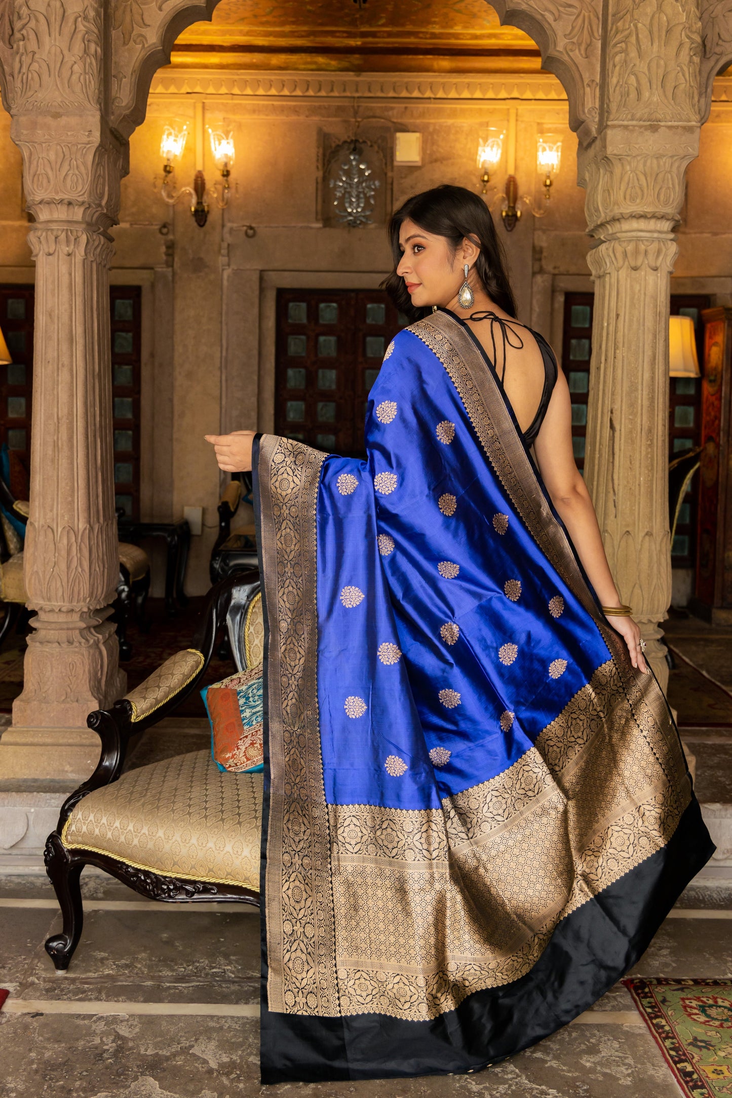 Royal Blue Handwoven Kadwa Katan Silk Saree - Panaya