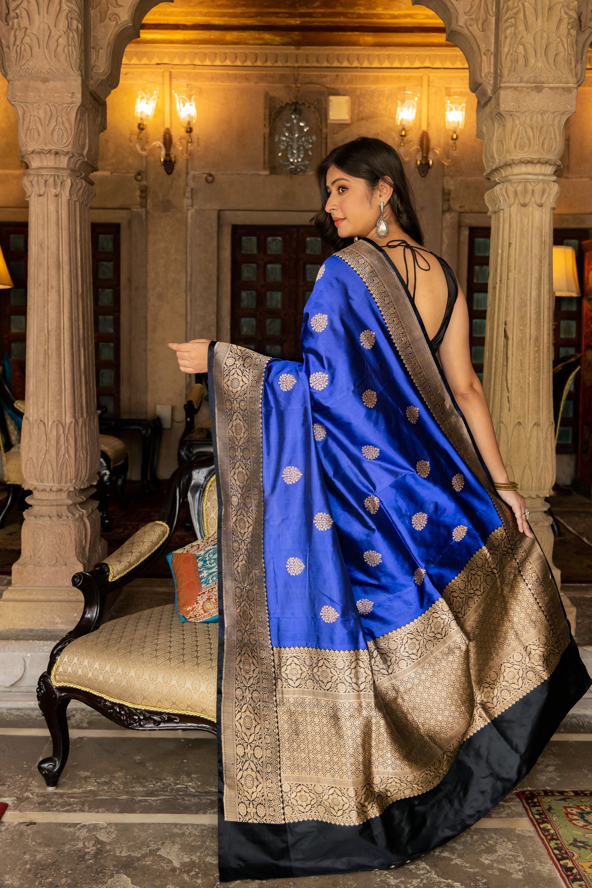 Royal Blue Handwoven Kadwa Katan Silk Saree - Panaya