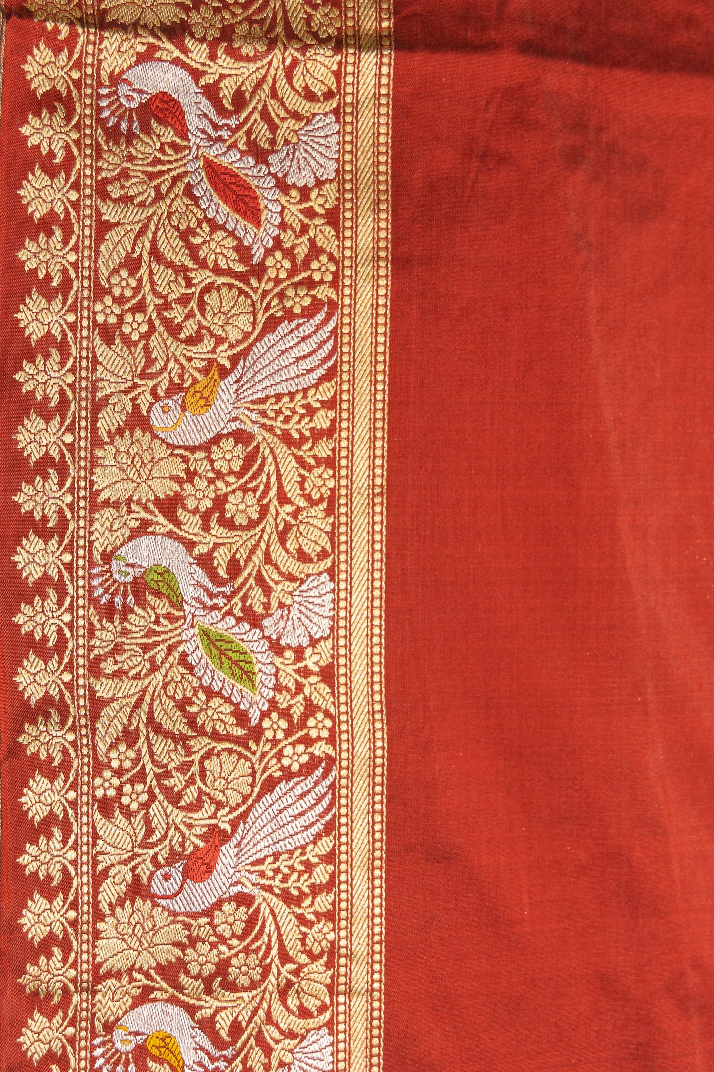 Maroon Handwoven Kadwa Katan Silk Saree - Panaya