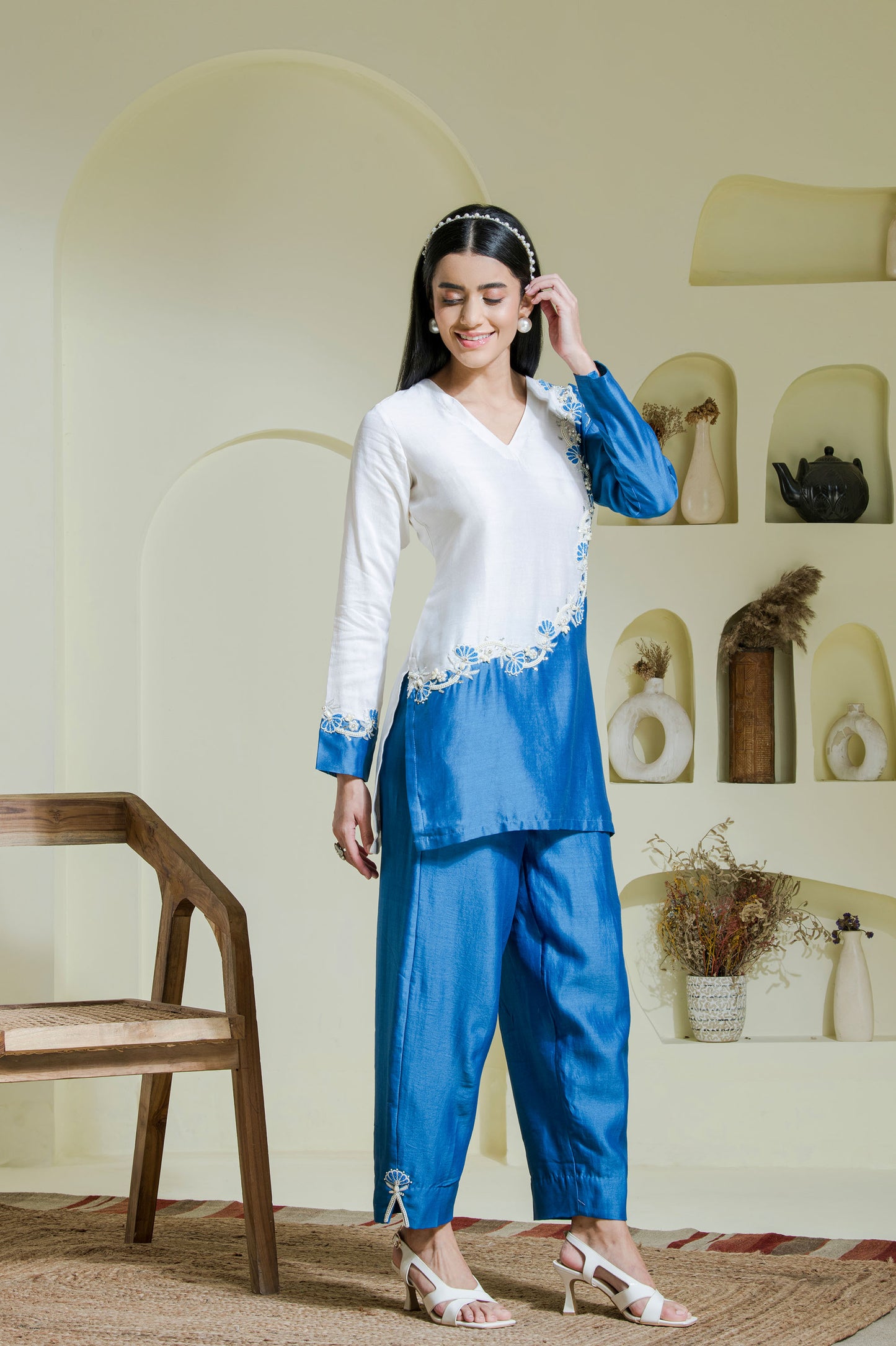 White & blue embroidered 2 piece kurta set