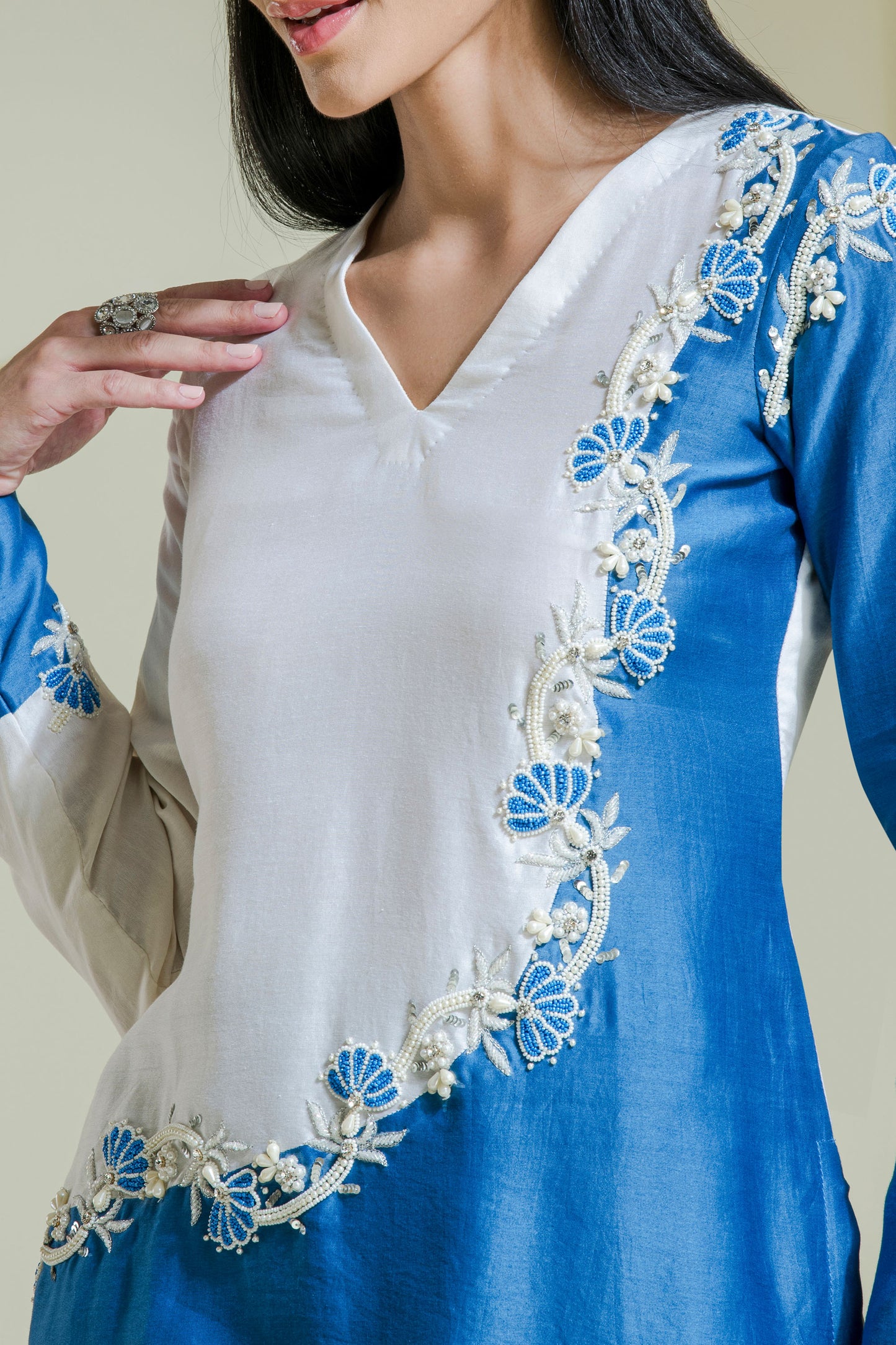 White & blue embroidered 2 piece kurta set