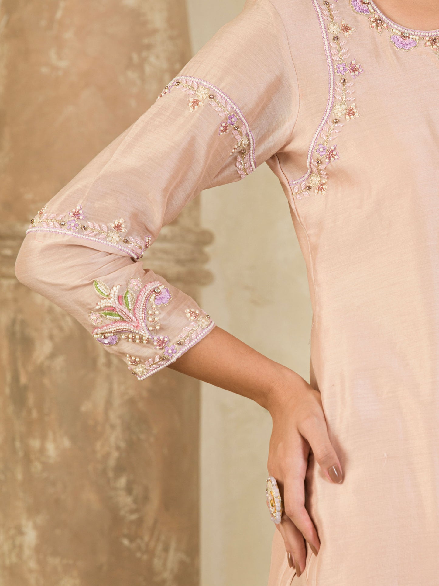 Beige Hand Embroidered Chanderi Kurta Set ( Set of 3 )