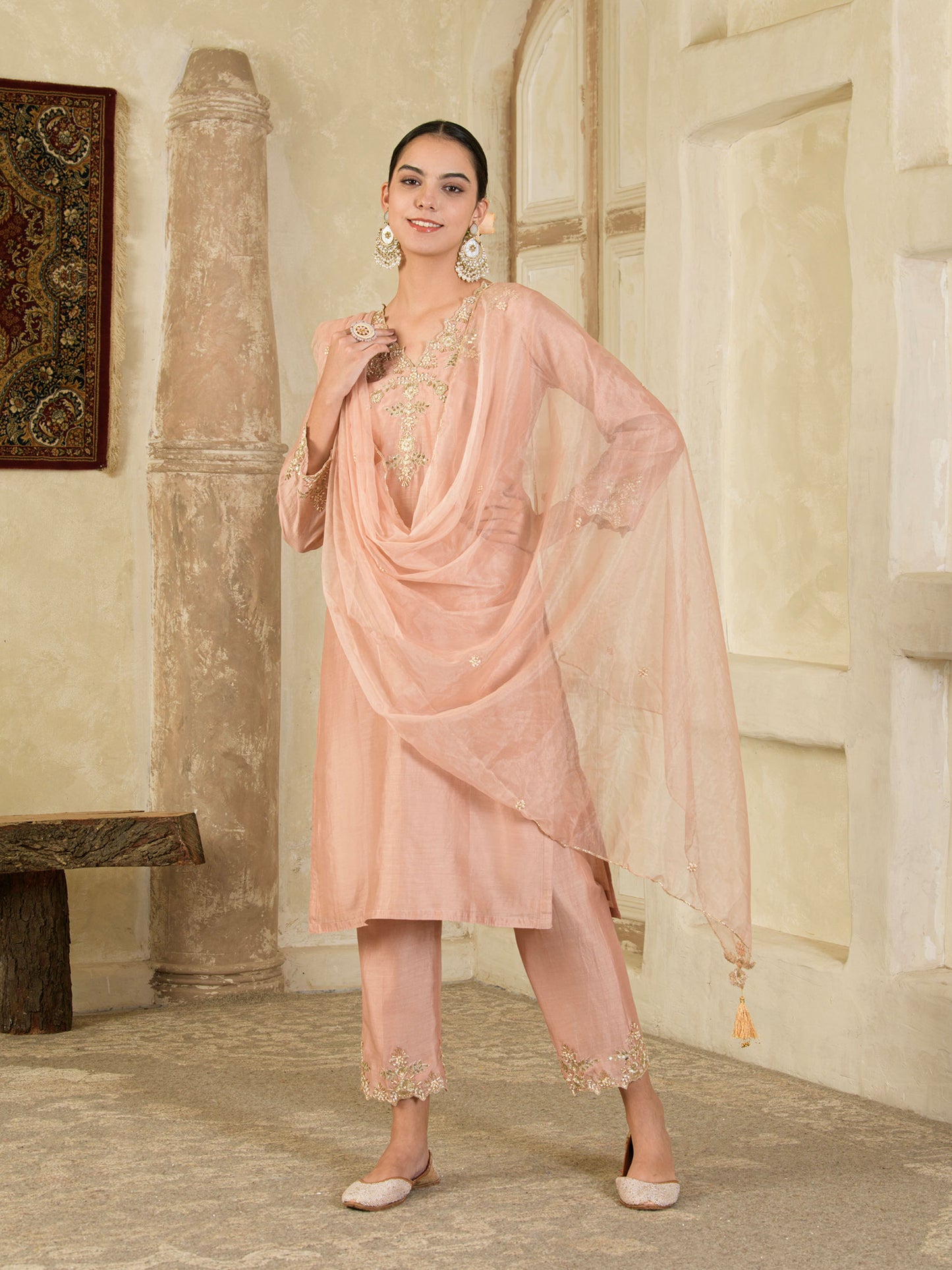 Rose Gold Hand Embroidered Chanderi Kurta Set ( Set of 3 )