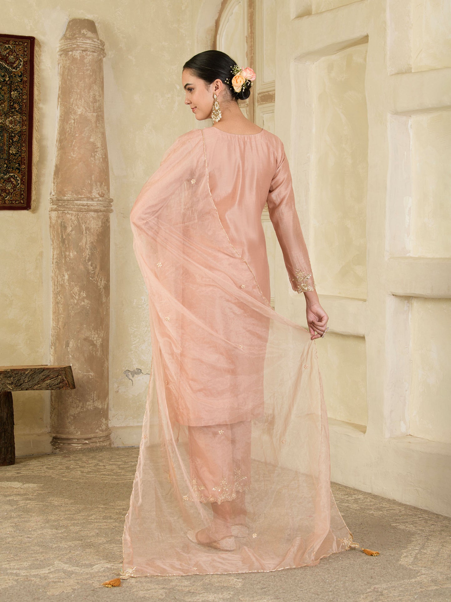 Rose Gold Hand Embroidered Chanderi Kurta Set ( Set of 3 )