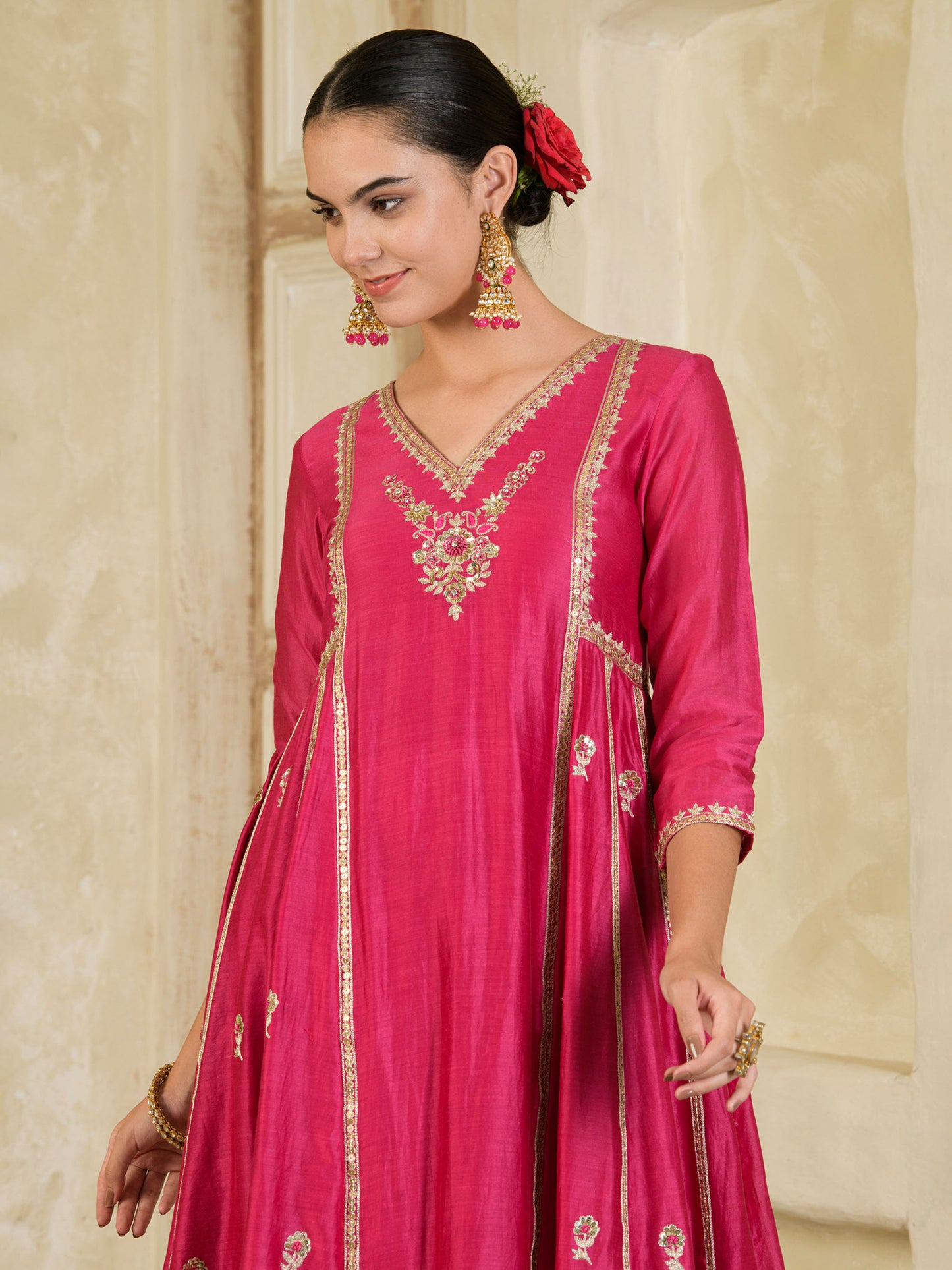 Fuchsia Pink Hand Embroidered Chanderi Kurta Set ( Set of 3 )
