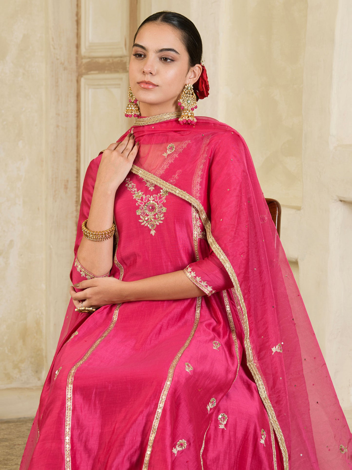 Fuchsia Pink Hand Embroidered Chanderi Kurta Set ( Set of 3 )