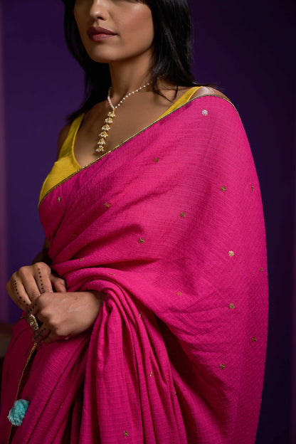 Rani Pink Tohfa Mulmul saree