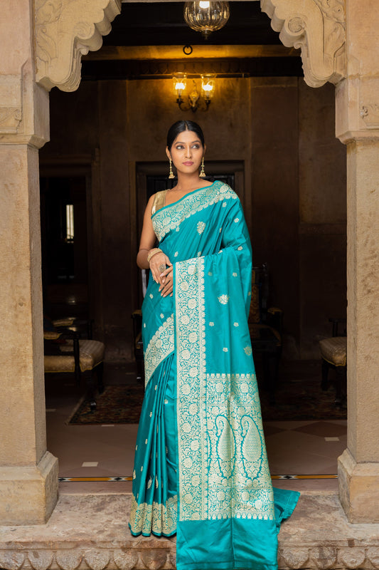 Teal Handwoven Kadwa Katan Silk Saree - Panaya