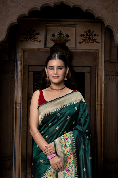 Bottle Green Handwoven Kadwa Katan Silk Saree - Panaya