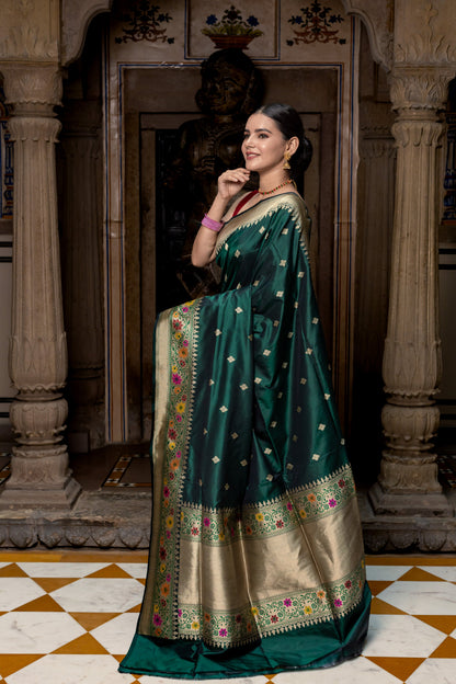 Bottle Green Handwoven Kadwa Katan Silk Saree - Panaya