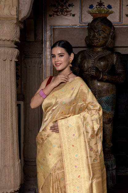 Gold Handwoven Kadwa Katan Silk Saree - Panaya