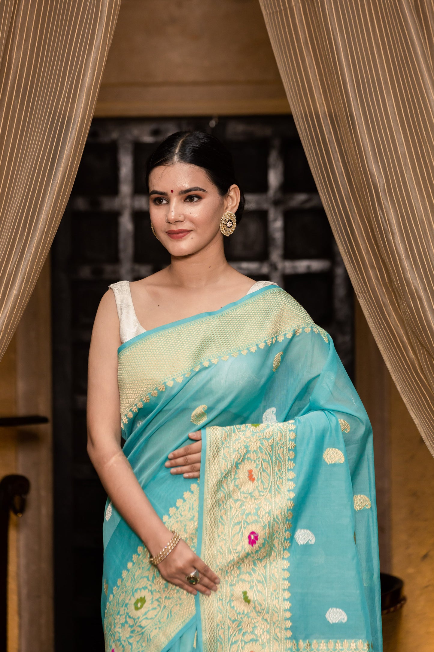 Teal Handwoven Kadwa Katan Silk Saree - Panaya