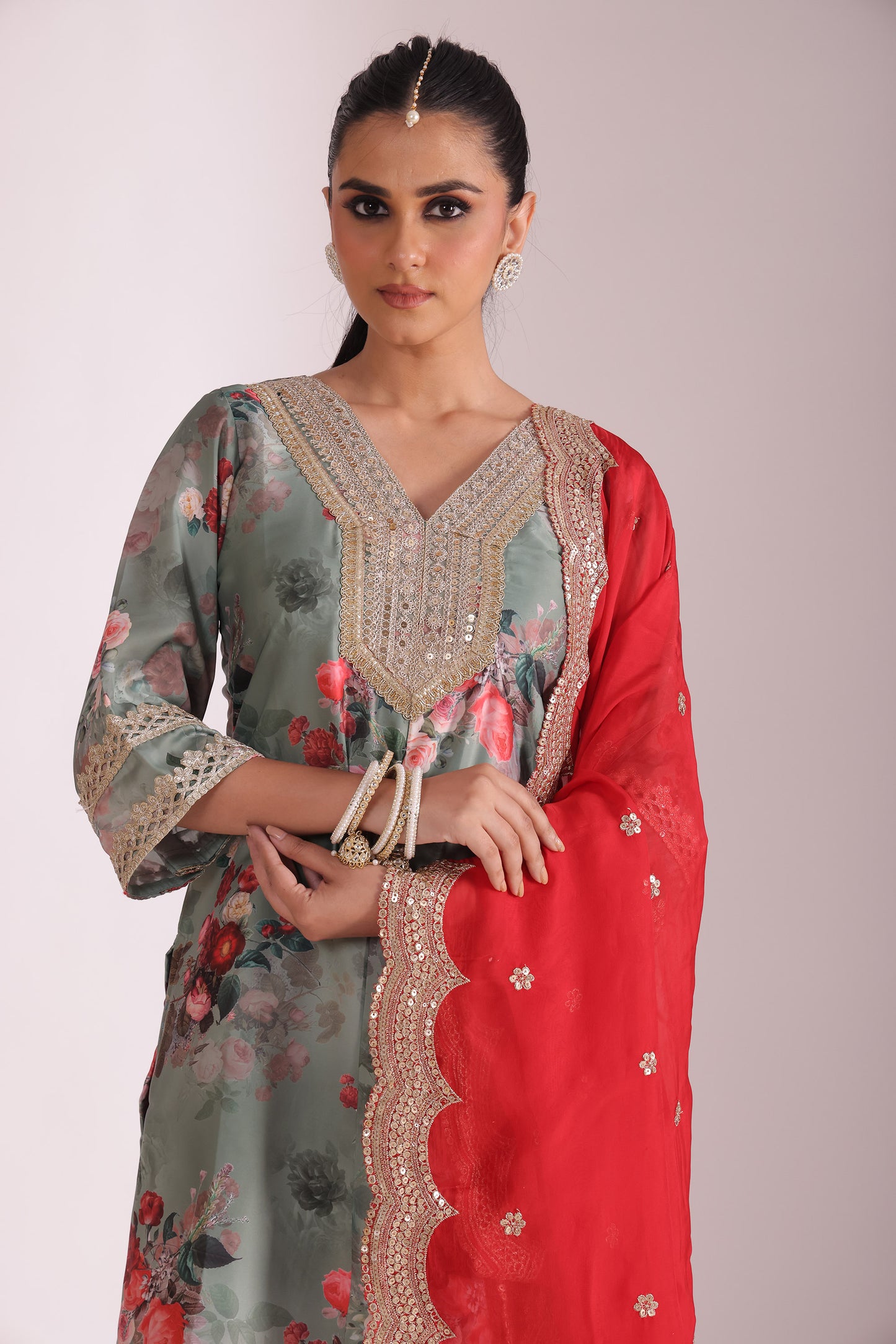 Gulzar Green Printed  Silk Crepe Kurta And Dupatta