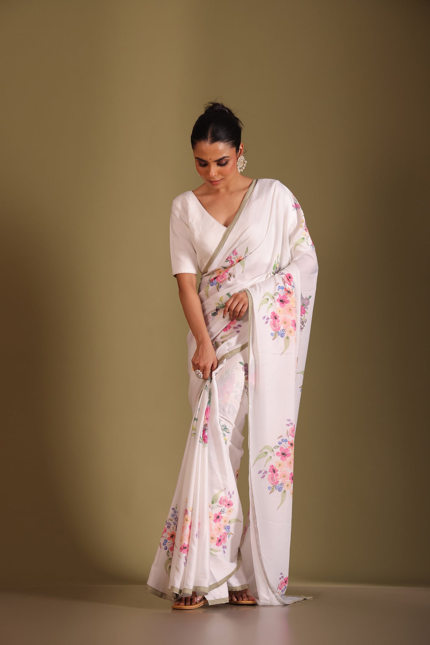Gulzar White Digital Printed Silk Crepe Saree