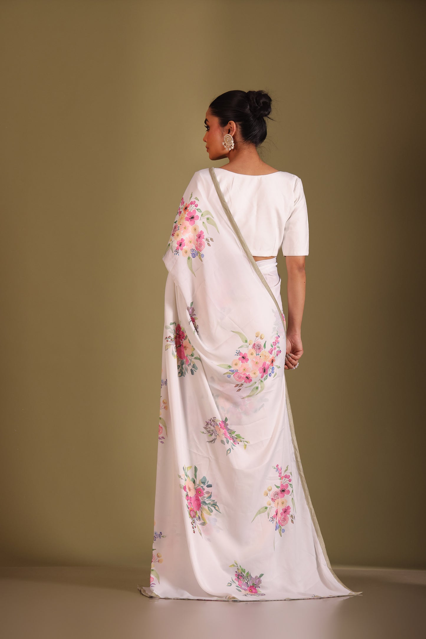 Gulzar White Digital Printed Silk Crepe Saree