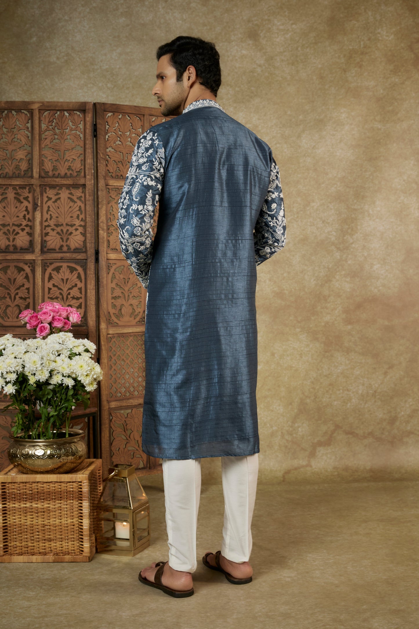 SAPPHIRE BLUE RESHAM EMBROIDERED SPLENDID SILK KURTA SET