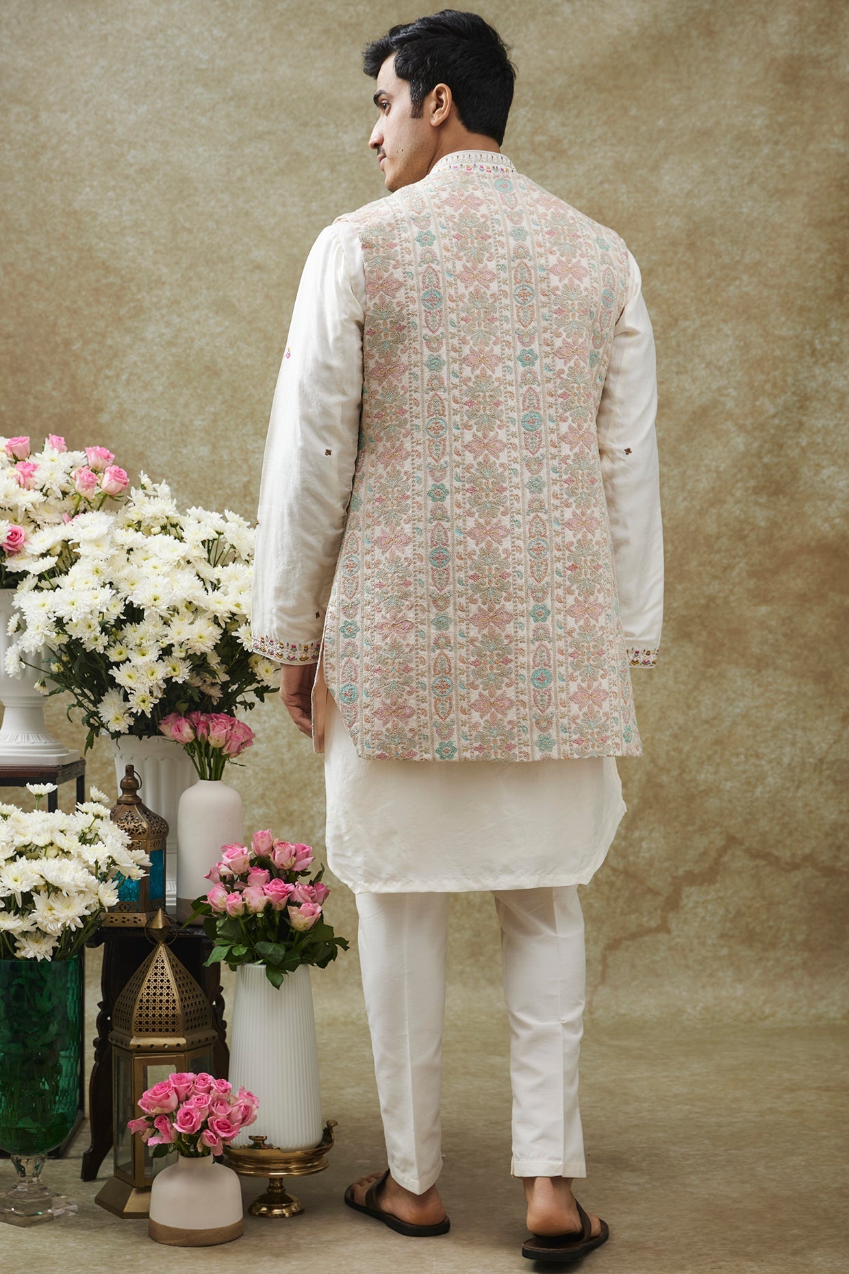 Ice white Splendid Silk Open Koti set