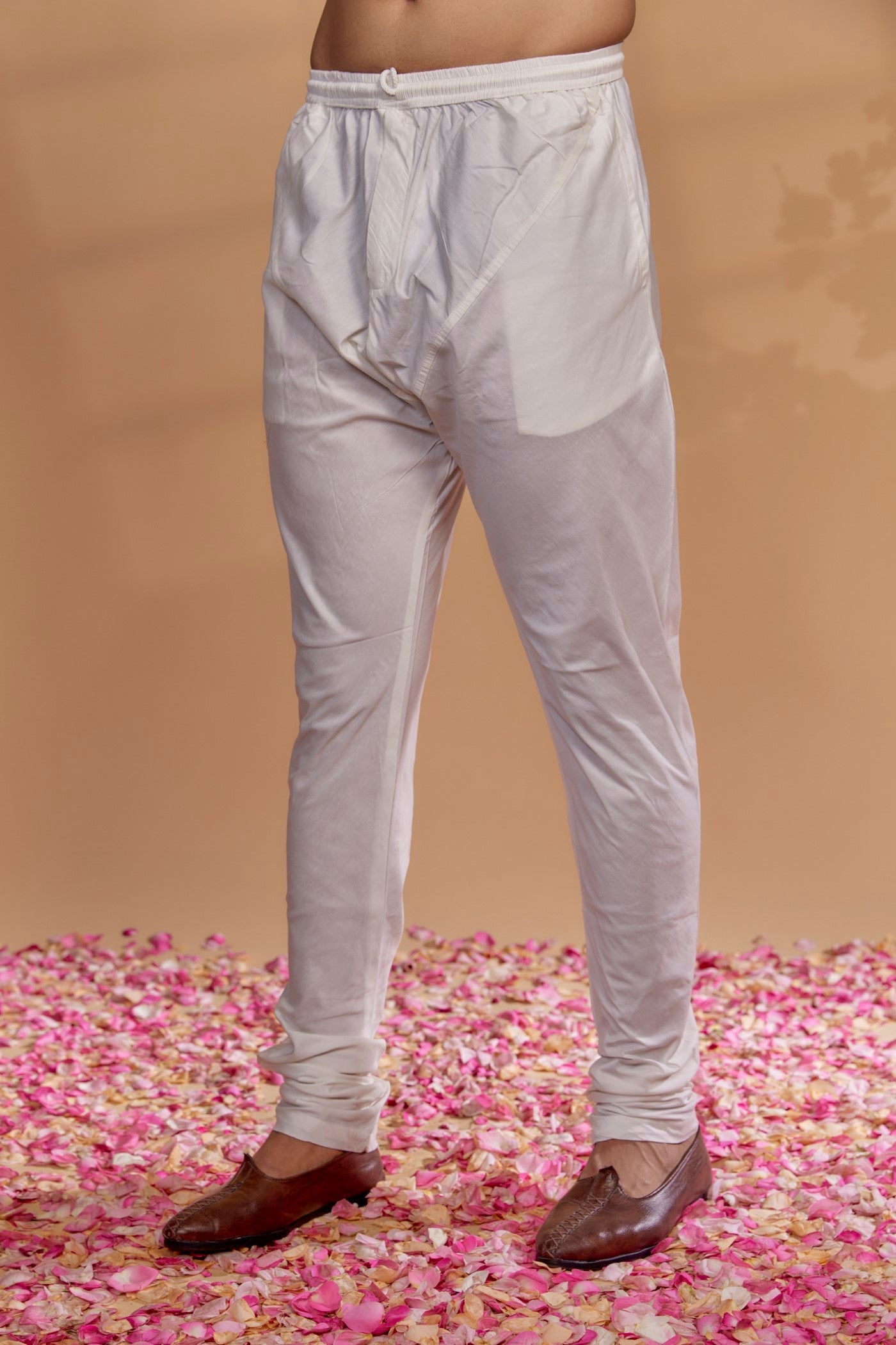 Light Mauve Banarasi Silk Thread Embroidered Kurta Set