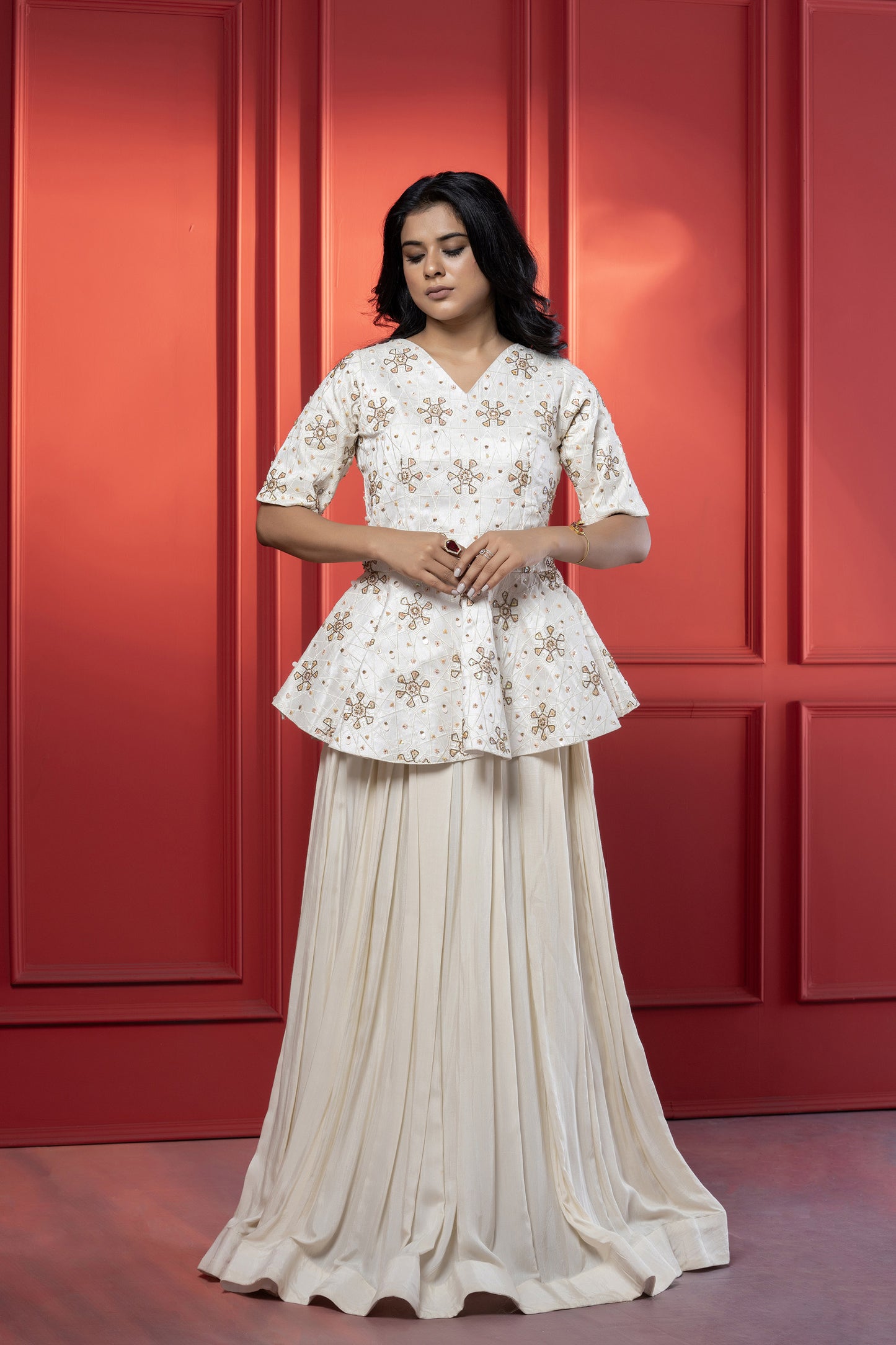 Monochromatic Peplum Style off white Skirt