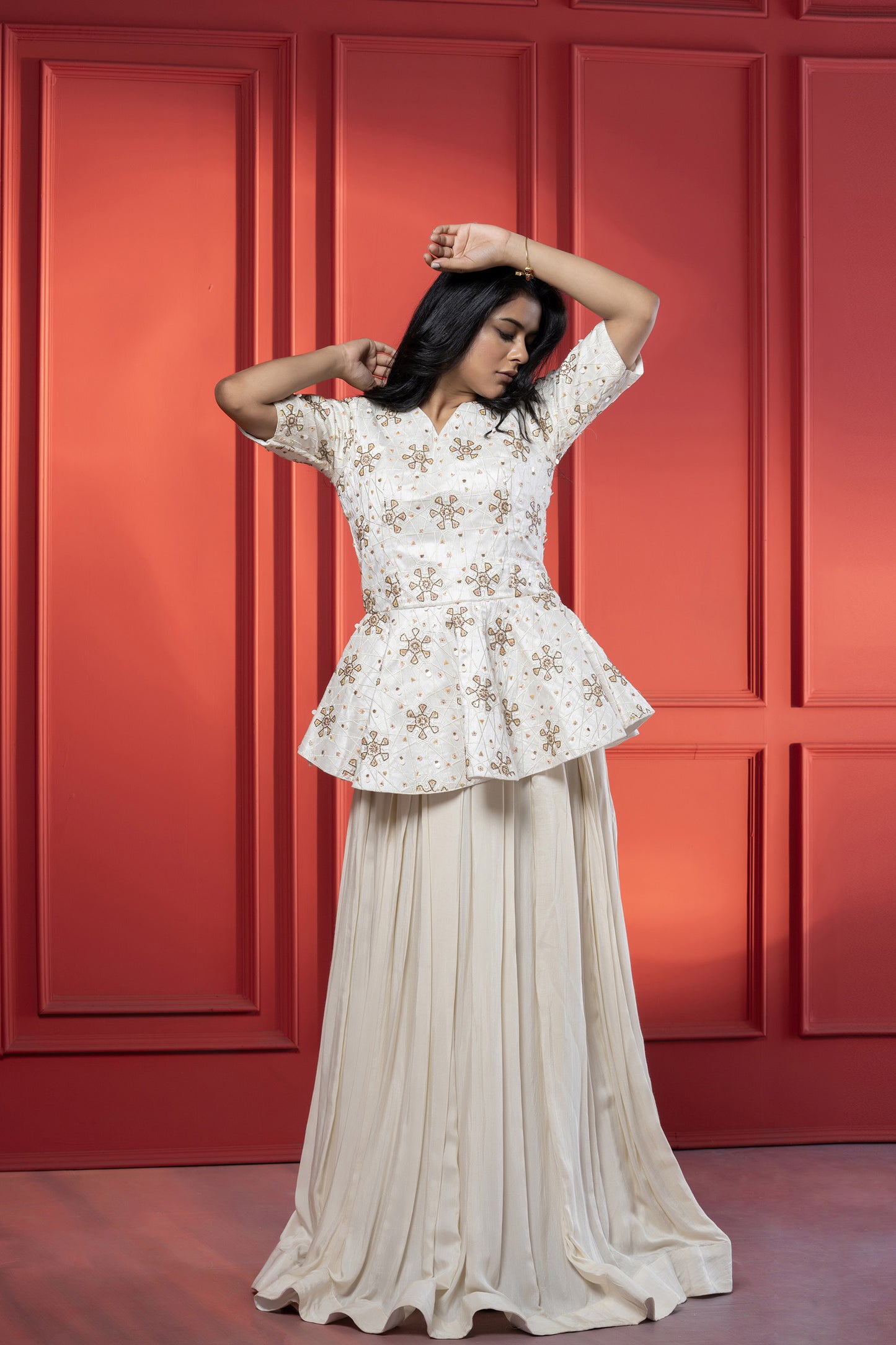 Monochromatic Peplum Style off white Skirt