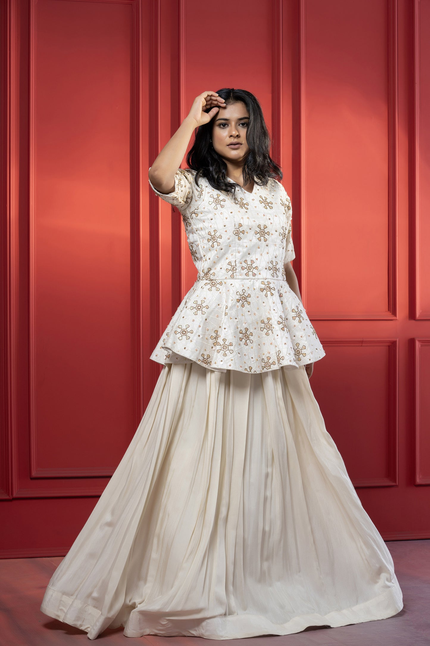 Monochromatic Peplum Style off white Skirt