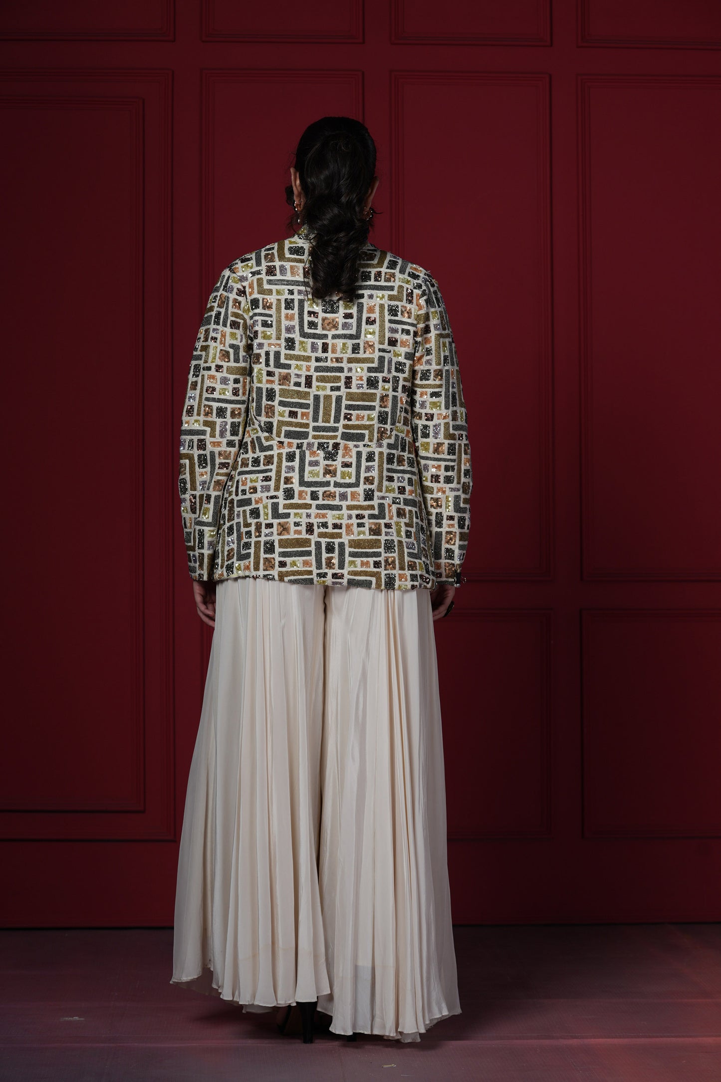 Geometric Ivory Crepe Blazer Set