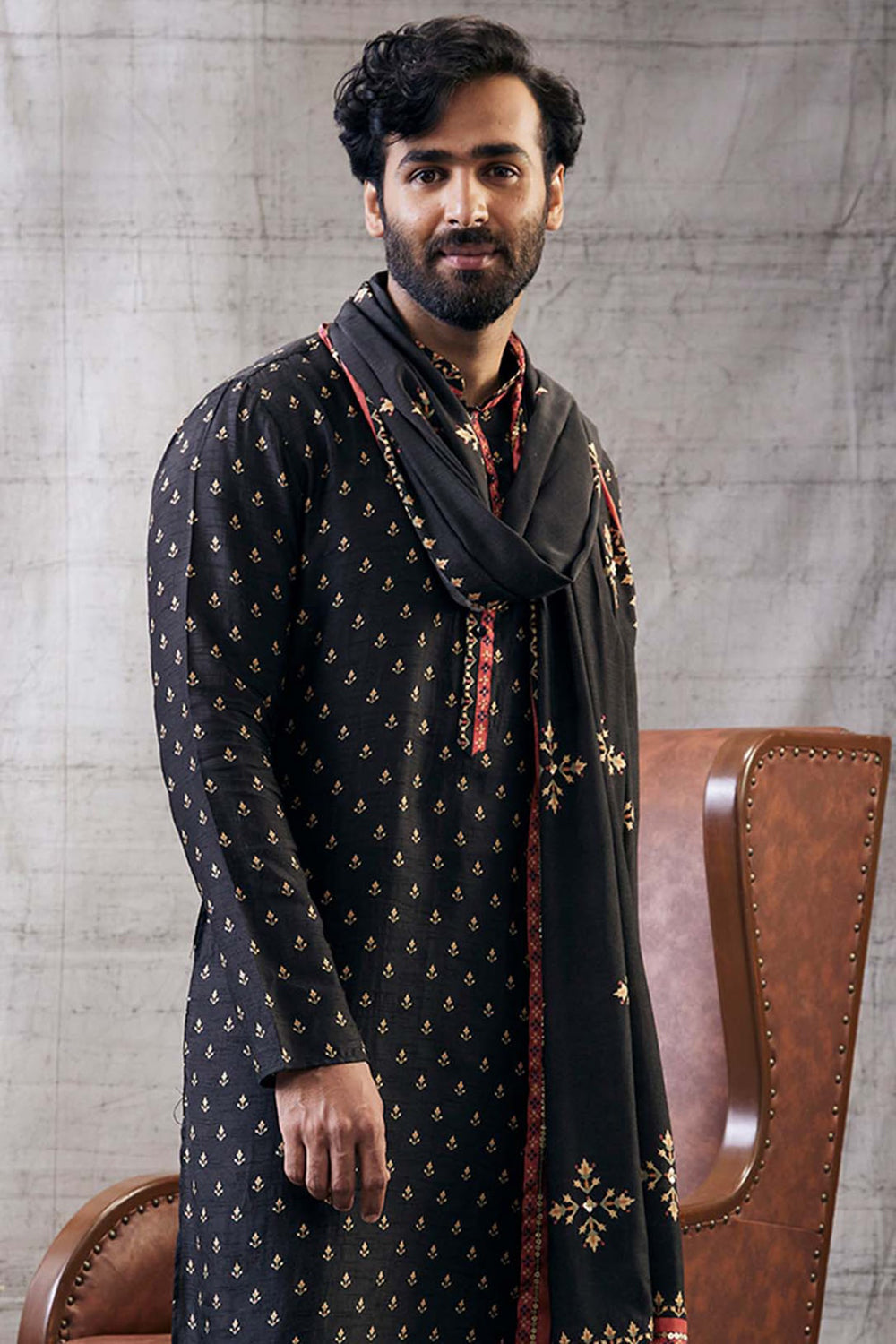 Zahra Printed Kurta Set With Shawl