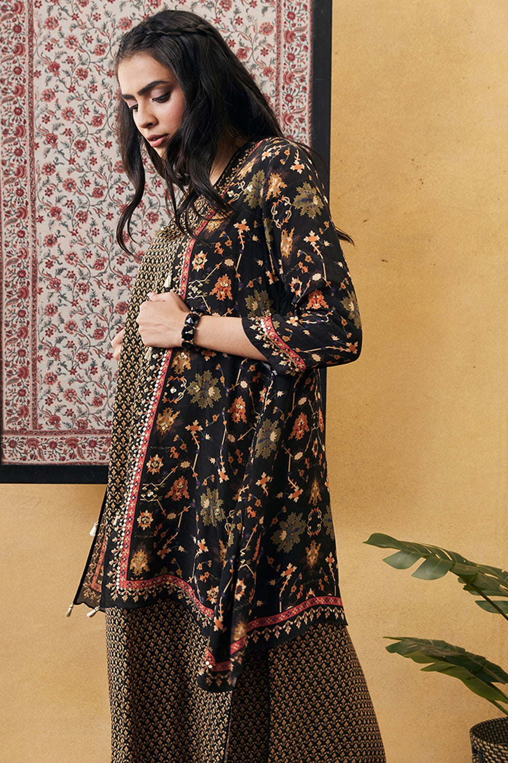 Zahra Printed Kurta Set With Jacket