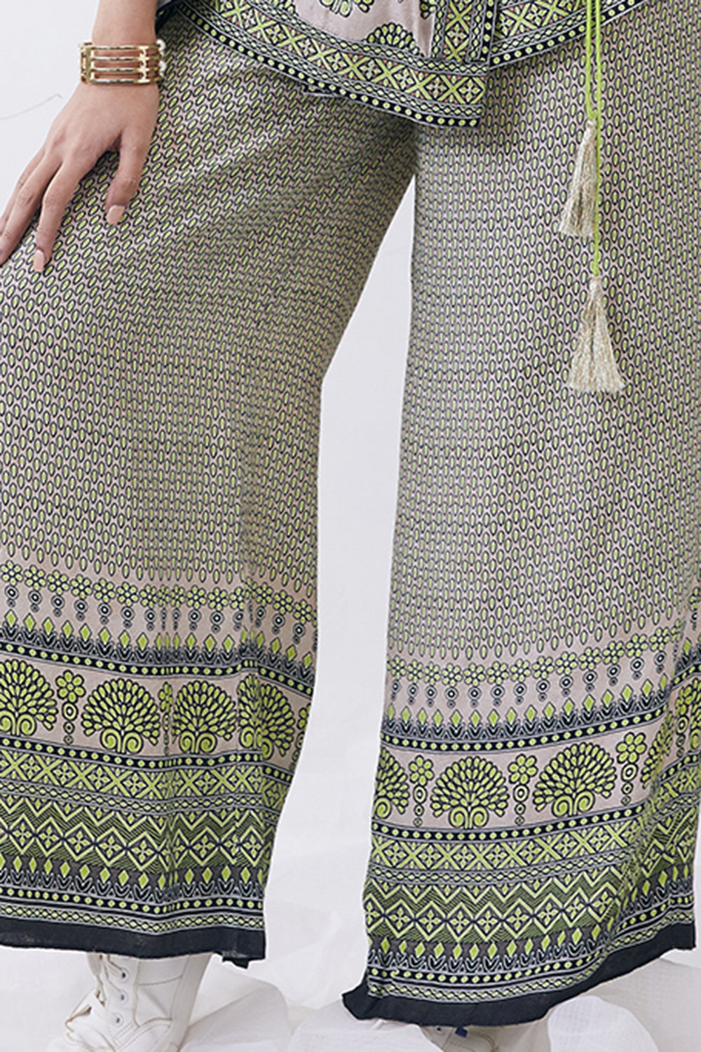 Ela Printed Overlapped Top With Pants