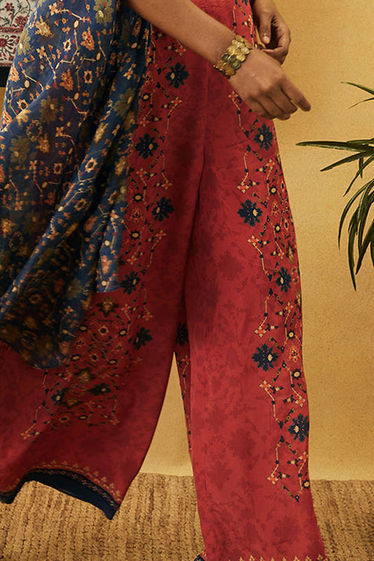 Zahra Embroidered Co-Ord Set With Cape