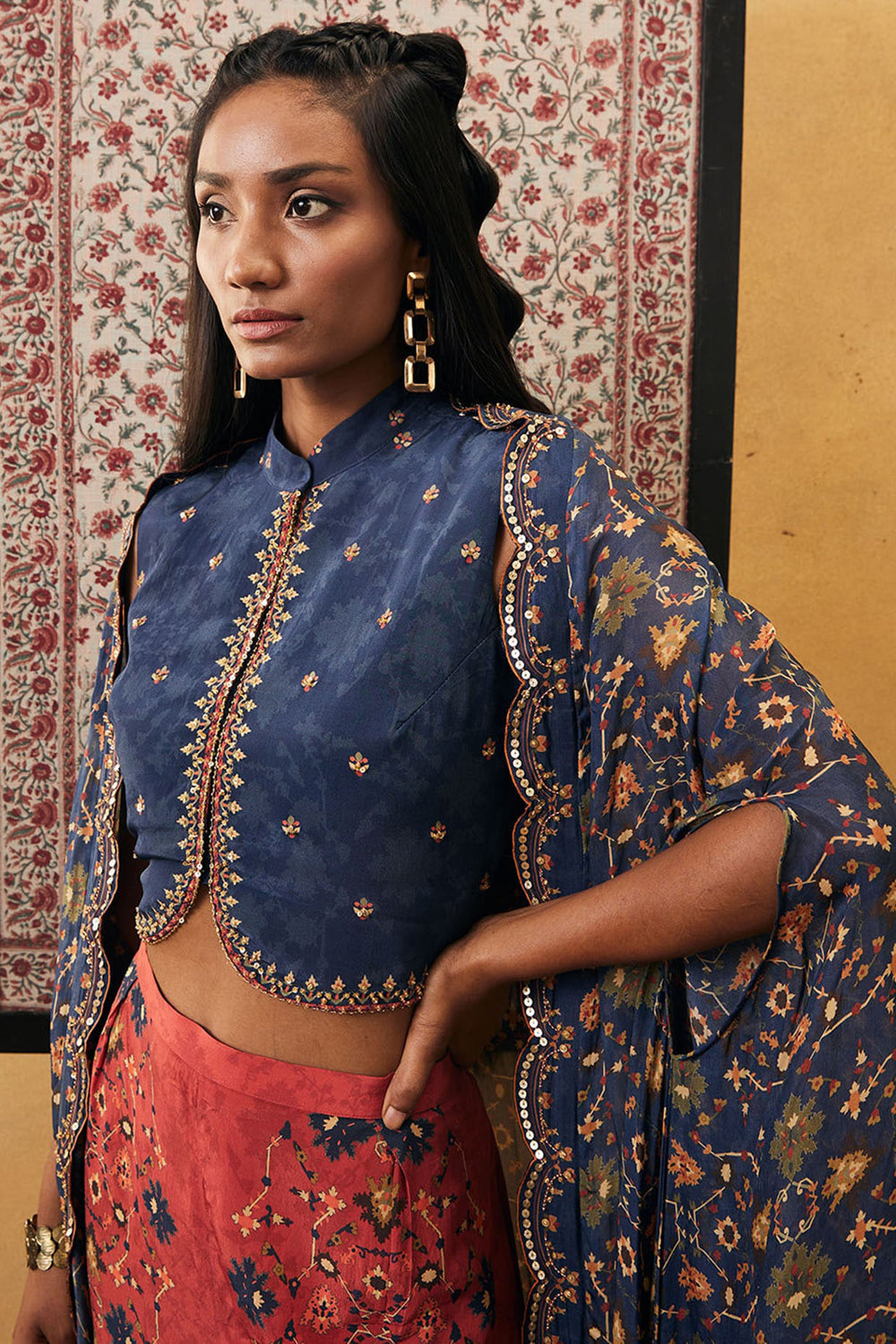 Zahra Embroidered Co-Ord Set With Cape