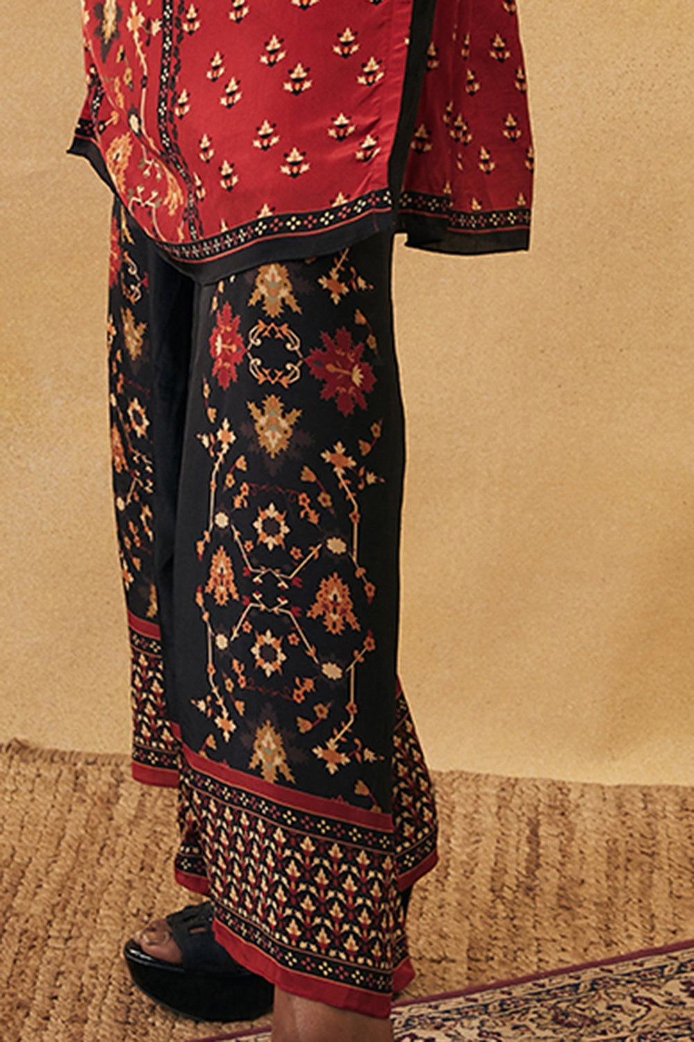 Zahra Embroidered Kurta Set