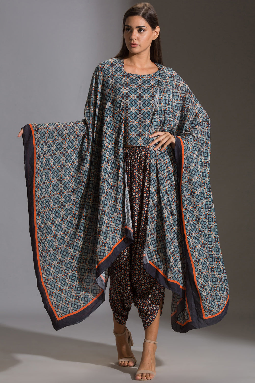 Arabesque Geometrical Print Dhoti Paired With Top And Cape